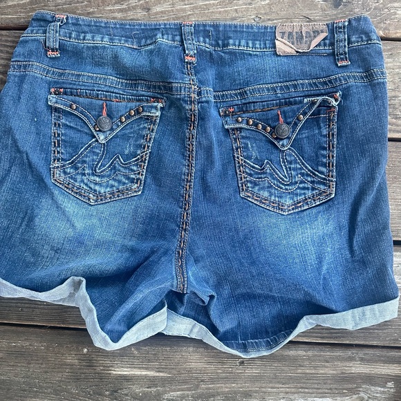 Zanadi Women's Blue Denim Shorts - Picture 7 of 8